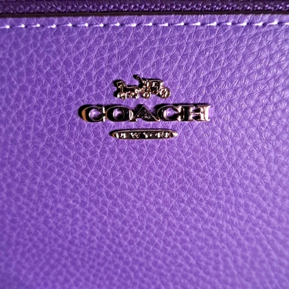 Coach NWOTs Zip Around Wallet - Picture 12 of 16